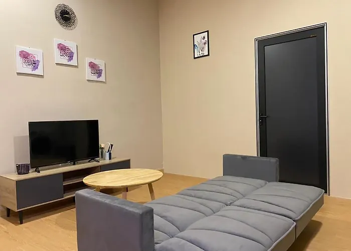 Fzsplash Homestay - For Muslims