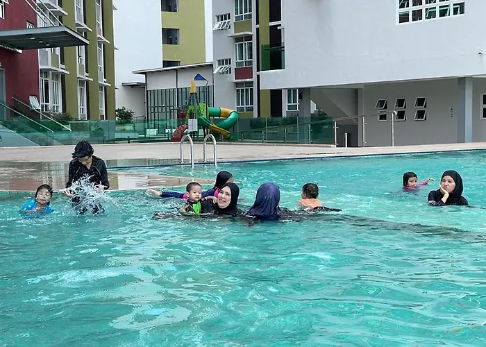 Fzsplash Homestay - For Muslims